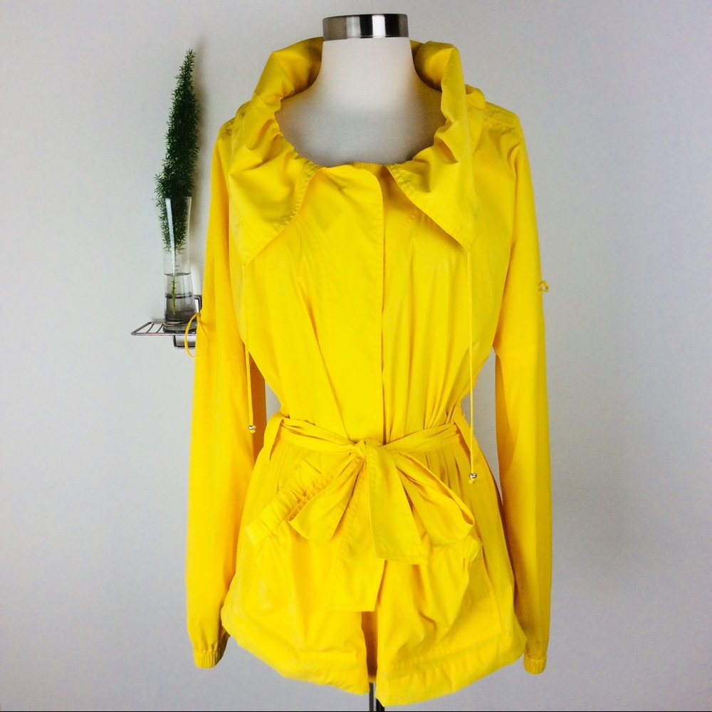 SoCa by St.John Trendy Yellow Rain Jacket Size (M)